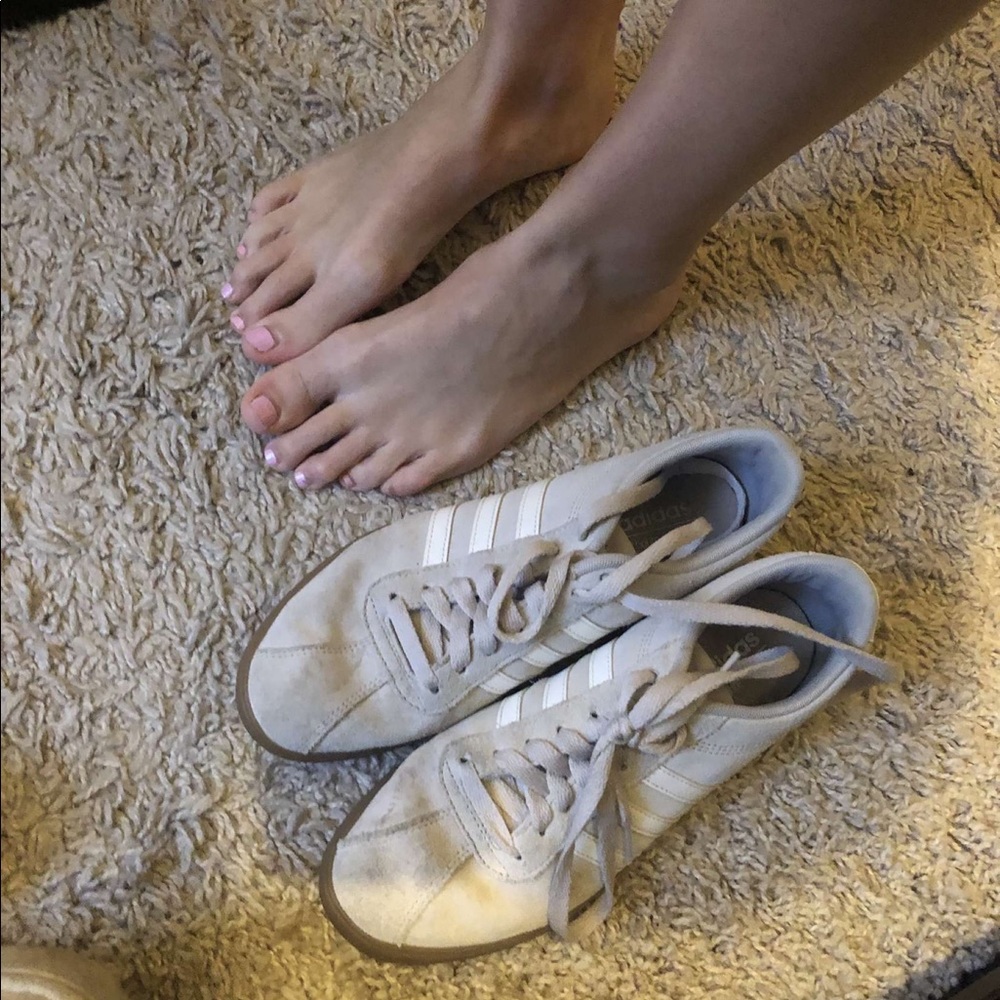 Very used shoes